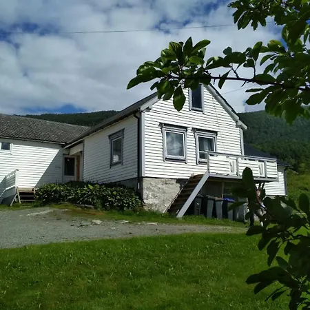 5 Bedrooms, Large Apartment With Nice View And Nature Herand Exteriör bild